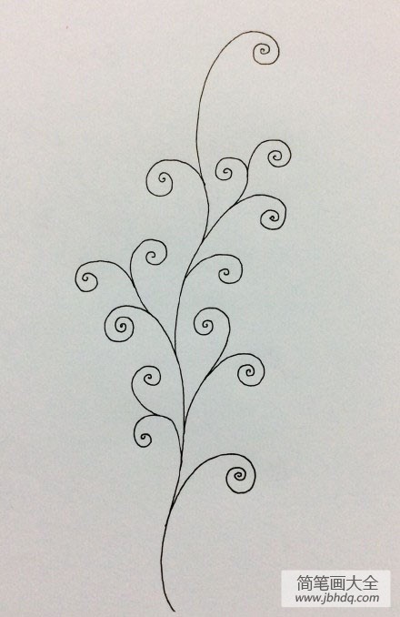 缠绕树枝的藤蔓简笔画图片